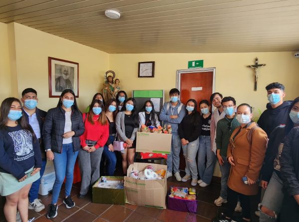 Visita especial en conmemoración a las madres de la Fundación Asilo San José