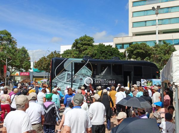 Proyección Social Itinerante en Duitama: bienestar y formación para adultos mayores