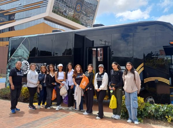 Neotomasinos Generación 30: Un Primer Encuentro con la Proyección Social